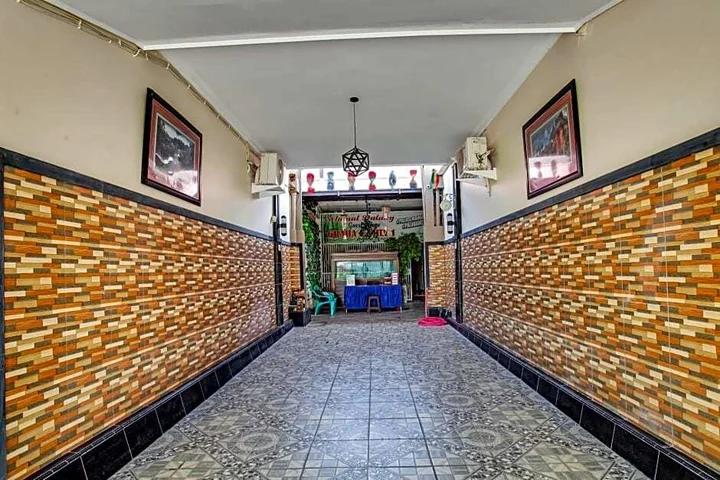 Палу: OYO 90968 Graha Family Guest House