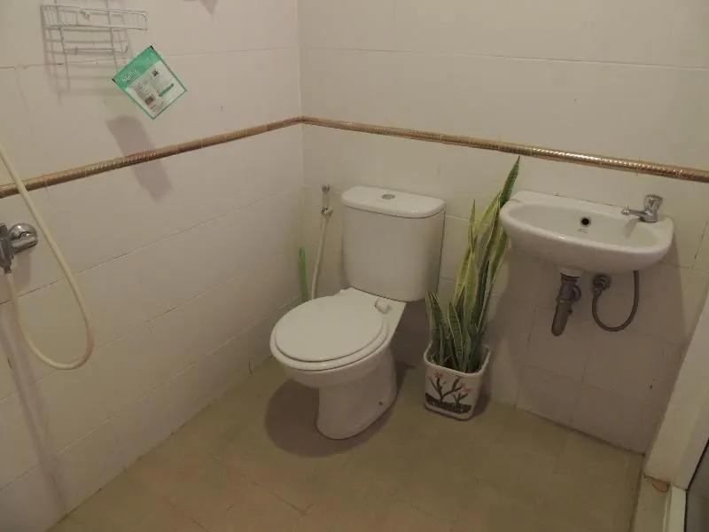Депок: Studio Room at V Apartment by ZUZU
