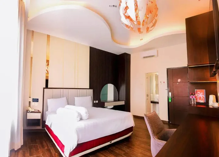 Тернате: Emerald Hotel