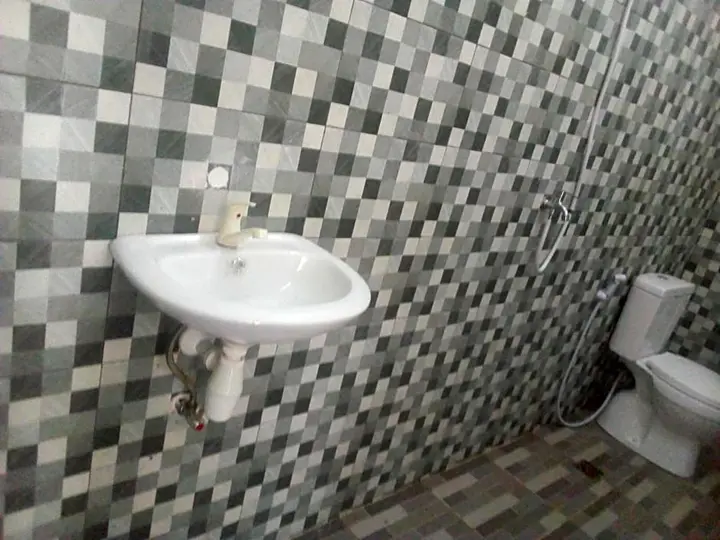 Jerowaru: Ariata Arya Hostel