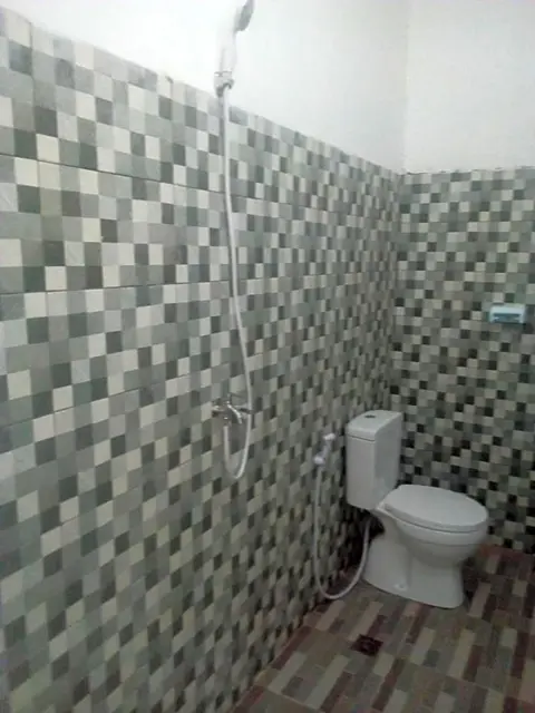 Jerowaru: Ariata Arya Hostel