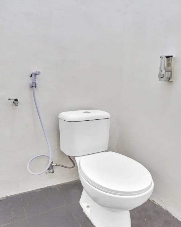Маланг: OYO 90793 Btc Guest House Syariah