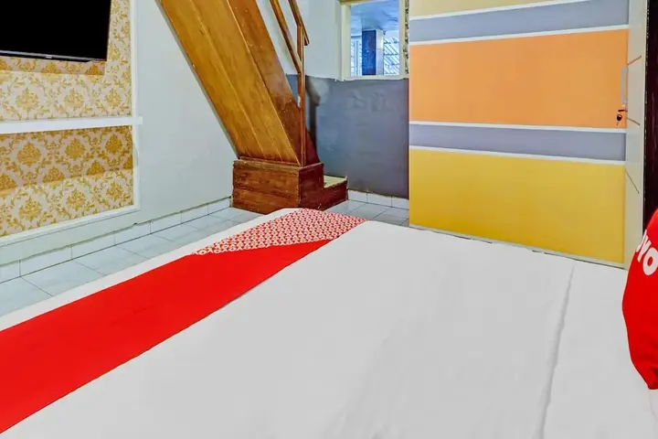Маланг: OYO 90793 Btc Guest House Syariah