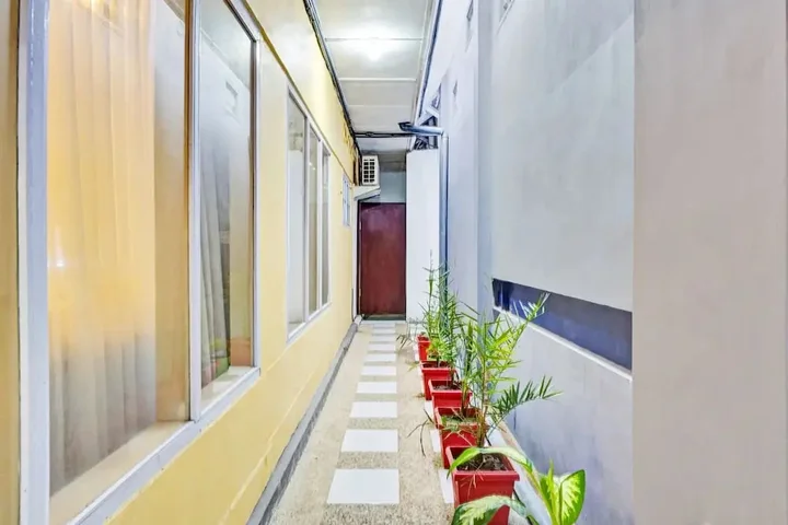 Маланг: OYO 90793 Btc Guest House Syariah