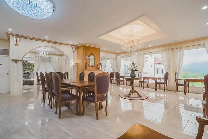 Чипанас: Urbanview Hotel Mon Bel Cibodas