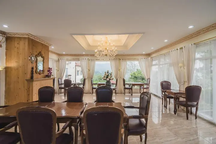Чипанас: Urbanview Hotel Mon Bel Cibodas