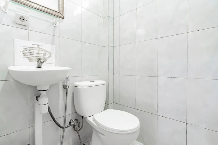Чипанас: Urbanview Hotel Mon Bel Cibodas