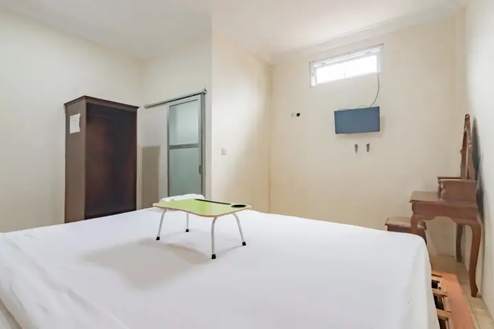 Чипанас: Urbanview Hotel Mon Bel Cibodas