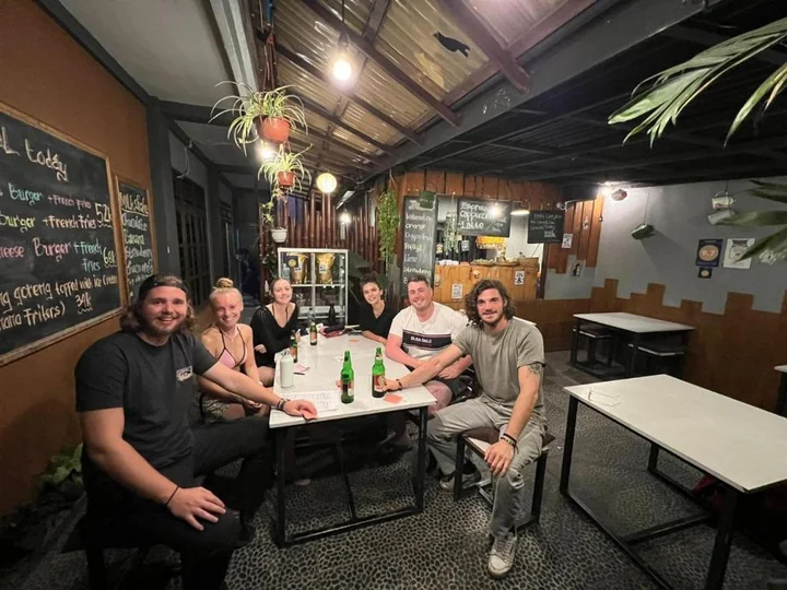 Мундук: Dong Paloh Hostel