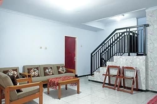 OYO 1380 Velodrome Family House Syariah — фото 6
