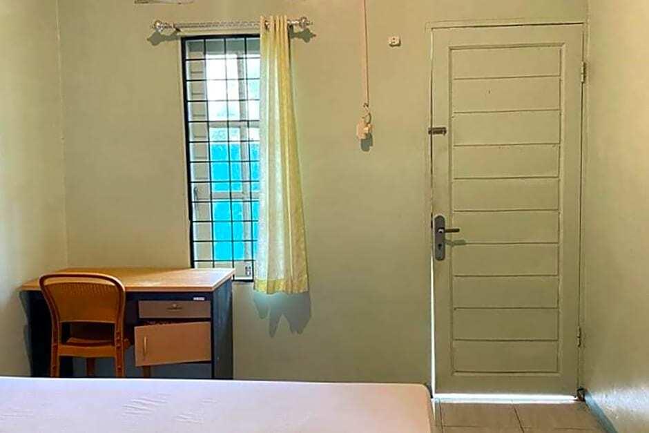Медан: KoolKost near RS Adam Malik Medan 2 - Minimum Stay 6 Nights