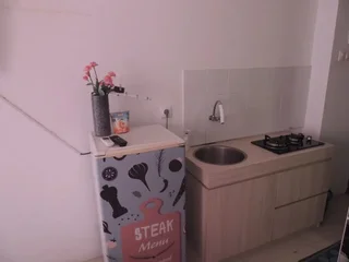 Депок: Studio Room At V Apartment