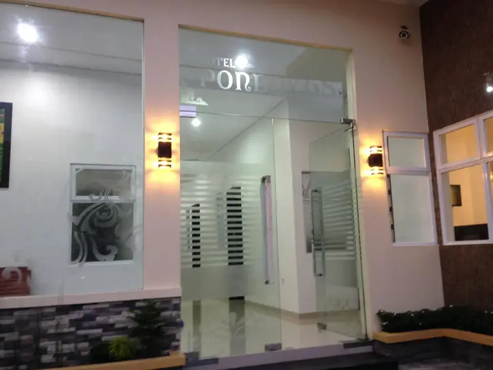 Паданг: Hotel Pondok 68