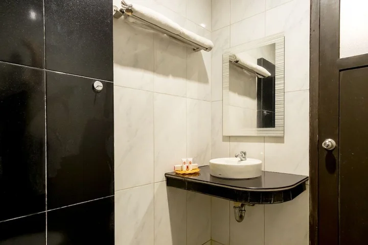 Медан: OYO 711 Salam Residence Syariah