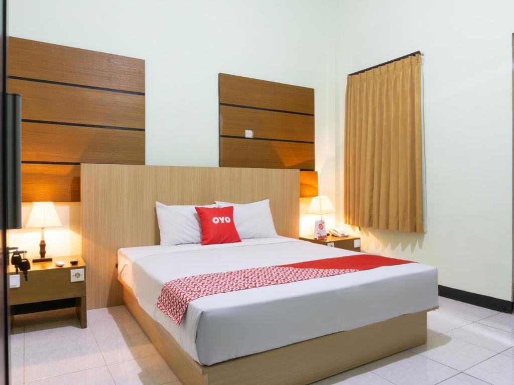 Маланг: OYO 3803 Hotel Wonojati Syariah Malang