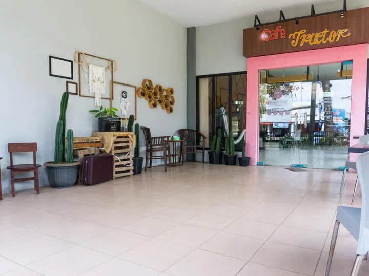 Маланг: OYO 3803 Hotel Wonojati Syariah Malang