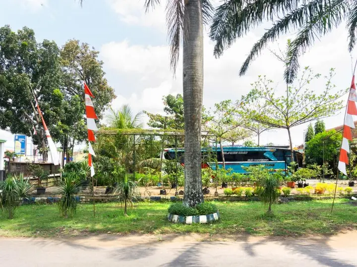 Маланг: OYO 3803 Hotel Wonojati Syariah Malang