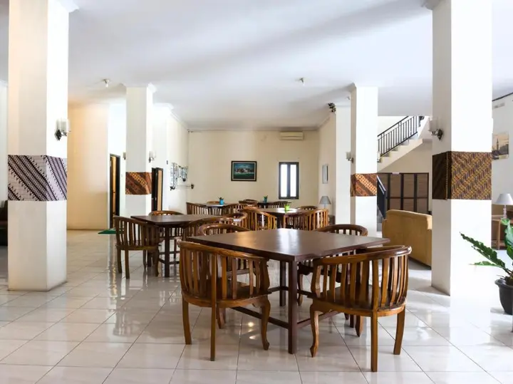 Маланг: OYO 3803 Hotel Wonojati Syariah Malang