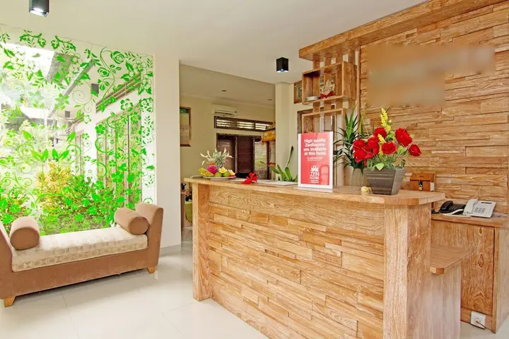 Сукасада: ZEN Premium Lovina Damai Hill Side