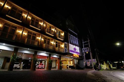 Bluebells Express Syariah Hotel — фото 1