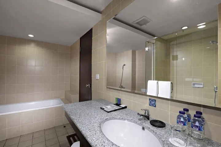 Тангеранг: Aston Marina Jakarta