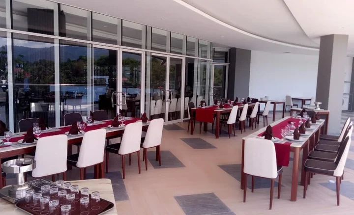Озеро Тоба: Labersa Hotel & Convention Centre Toba