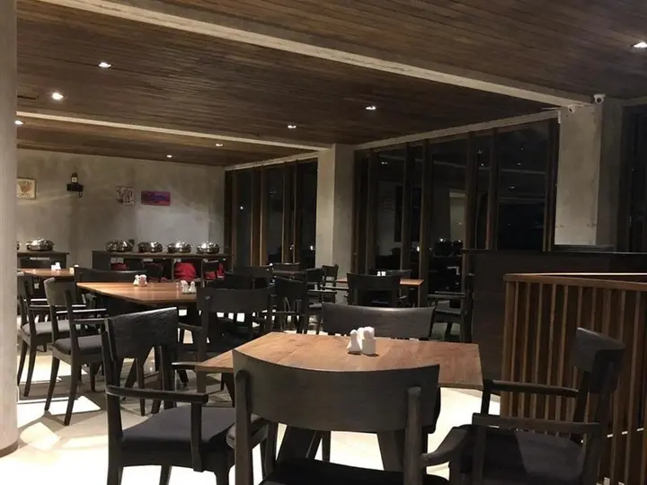 Чипанас: Grand Metro Hotel Puncak