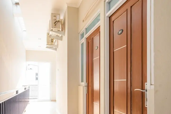 Тангеранг: Reddoorz Near Bandara City Mall Tangerang