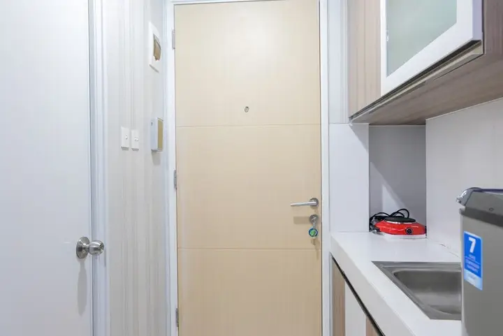 Best Price and Modern Studio Apartment at Ayodhya Residence — фото 3