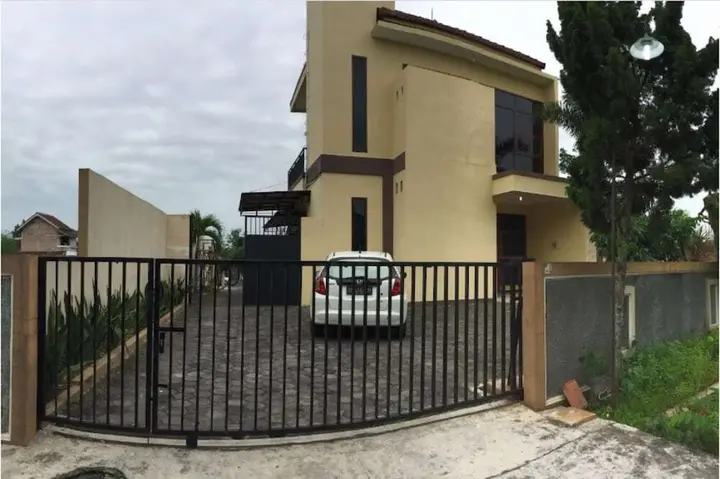 Батуретно: Manyar Sewu Homestay