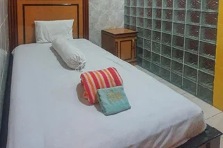 Маланг: Homestay Gayatri Sawojajar near Univ. Negeri Malang Kampus 2 RedPartner