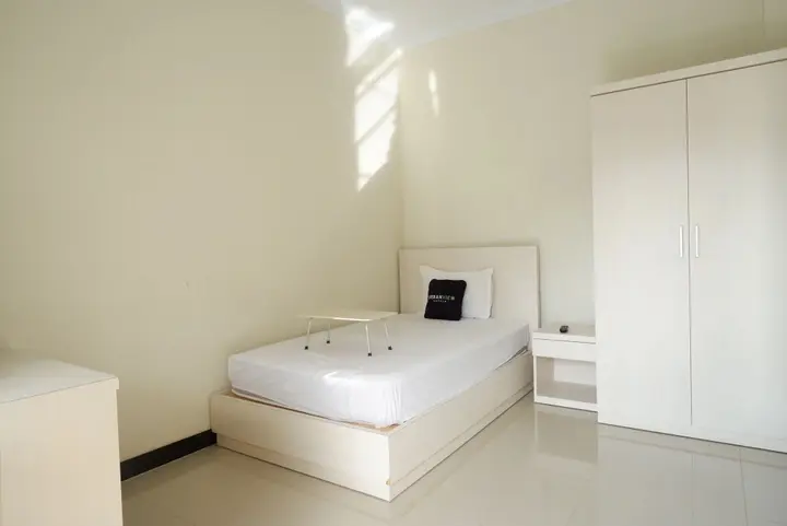 Депок: Urbanview Hotel Syariah Casa Azmya Yogyakarta