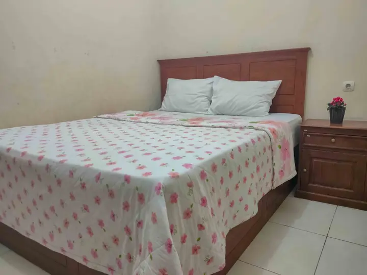 Суракарта: D'Yolland Guesthouse