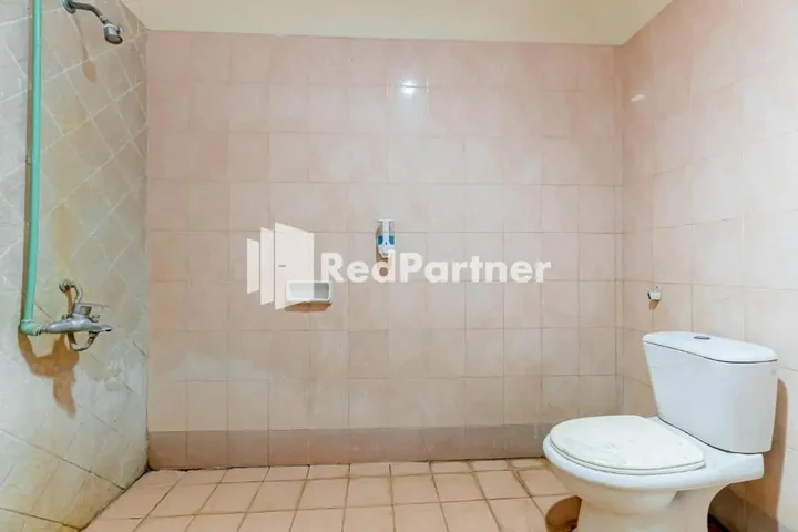 Медан: Reddoorz Plus @ Jl Kh Wahid Hasyim Medan