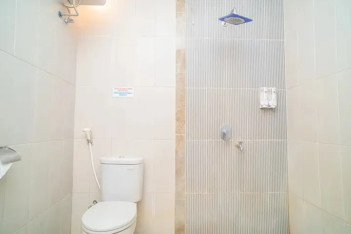 Матарам: RedDoorz Plus @ Raya Senggigi Lombok