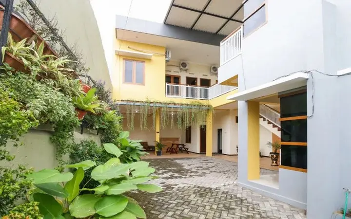 Маланг: RedDoorz @ Jalan Kedawung