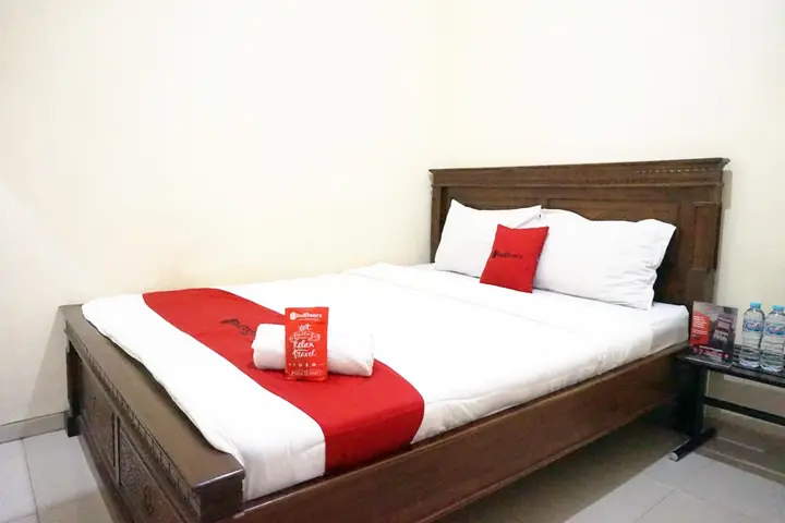 Маланг: RedDoorz @ Jalan Kedawung