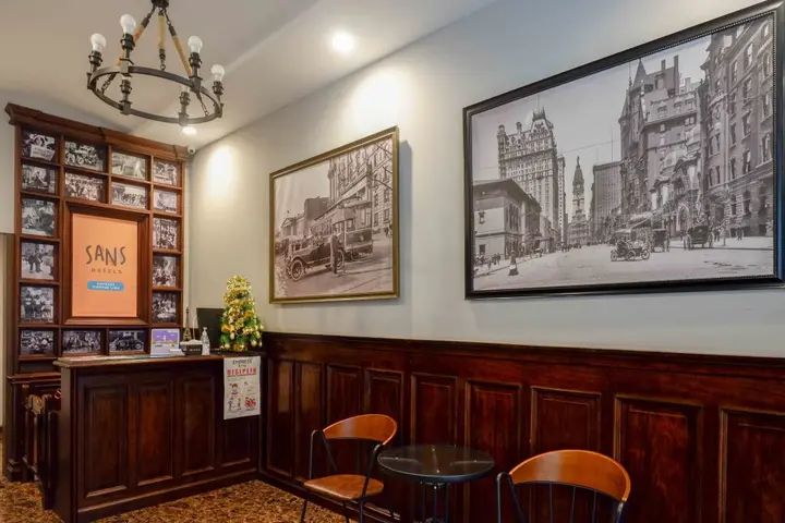 Семаранг: Sans Hotel Empress Simpang Lima