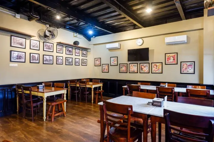 Семаранг: Sans Hotel Empress Simpang Lima