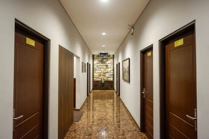 Семаранг: Sans Hotel Empress Simpang Lima