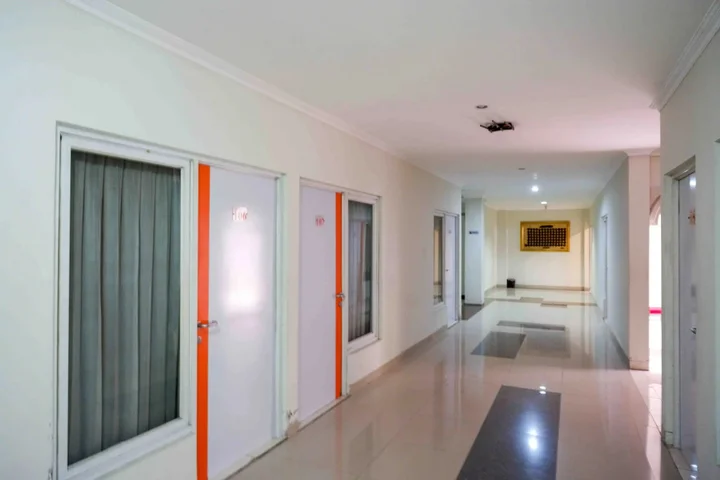 Батуретно: RedDoorz Syariah near Museum Wayang Kekayon