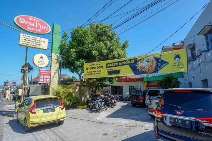 Батуретно: RedDoorz Syariah near Museum Wayang Kekayon
