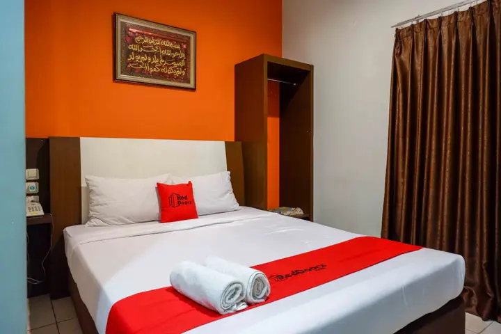 RedDoorz Syariah near Museum Wayang Kekayon — фото 3