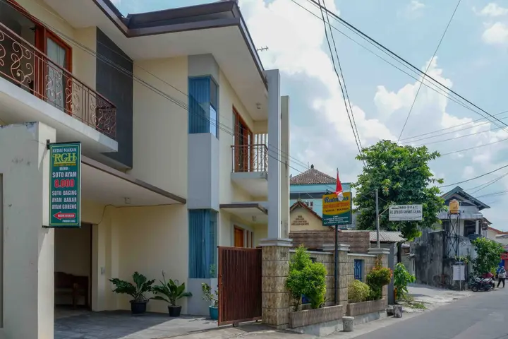 Депок: Ratmono House Syariah Yogya RedPartner