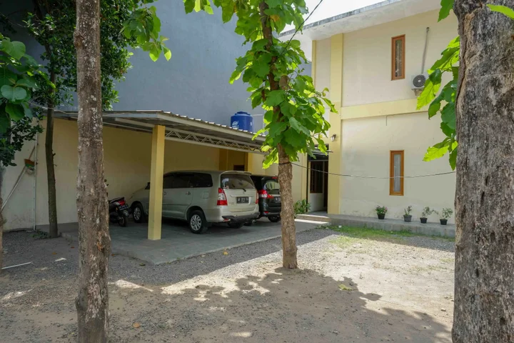 Депок: Ratmono House Syariah Yogya RedPartner
