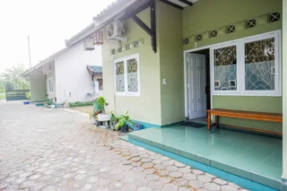 Депок: RedDoorz near Institut Pertanian Yogyakarta