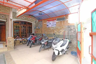 Депок: RedDoorz near Mall Ambarukmo Yogyakarta