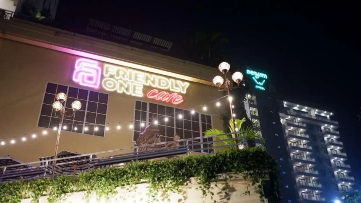 Бату: Senyum World Batu