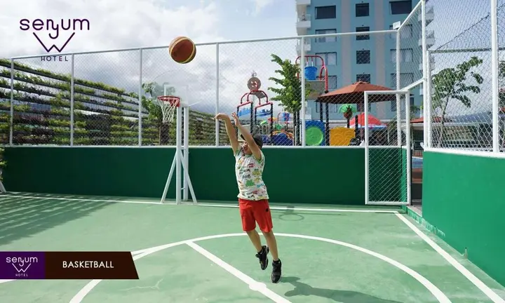 Бату: Senyum World Batu