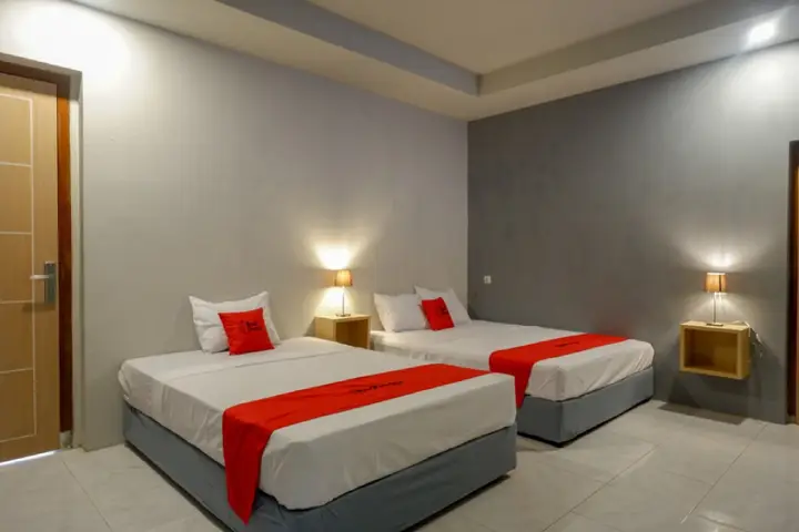 RedDoorz Syariah @ Jalan Sultan Agung Tegal — фото 5
